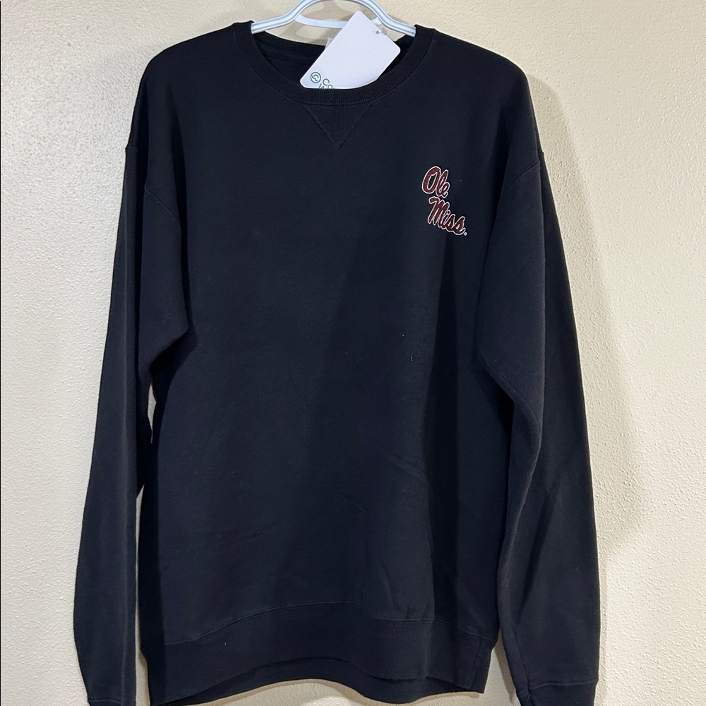 Good Looking Ole Miss, Printed Front & Back, Men’s Medium, NWT - Picture 5 of 6